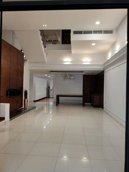 SERANGOON GARDEN ESTATE