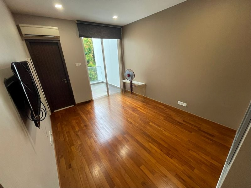 SELETAR HILLS ESTATE 9