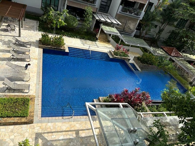 GALLOP COURT 15