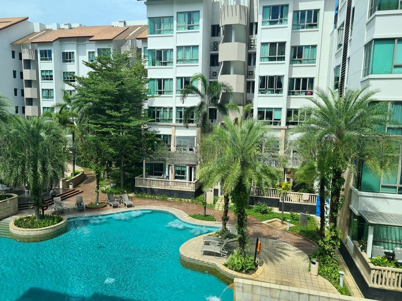 THE BERTH BY THE COVE 8