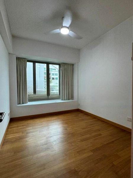 THE BERTH BY THE COVE 8