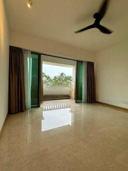 THE BERTH BY THE COVE 15