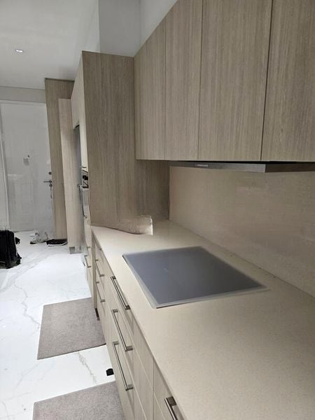 ORCHARD TOWERS 8