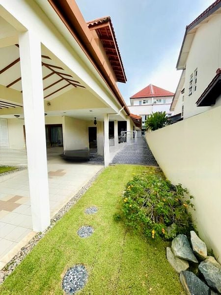 SELETAR SPRINGS CONDOMINIUM 8