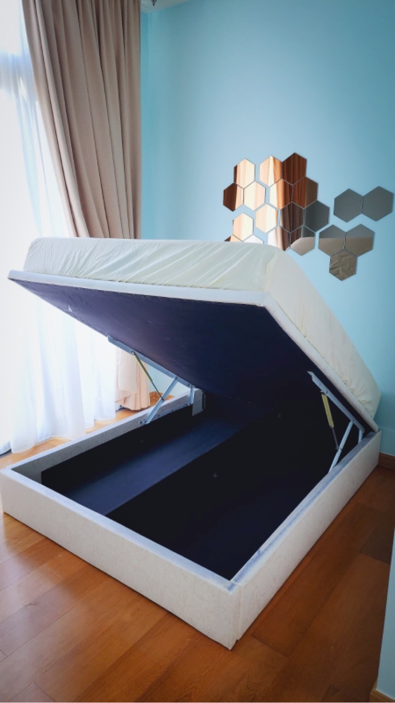 KINGSFORD . HILLVIEW PEAK 8