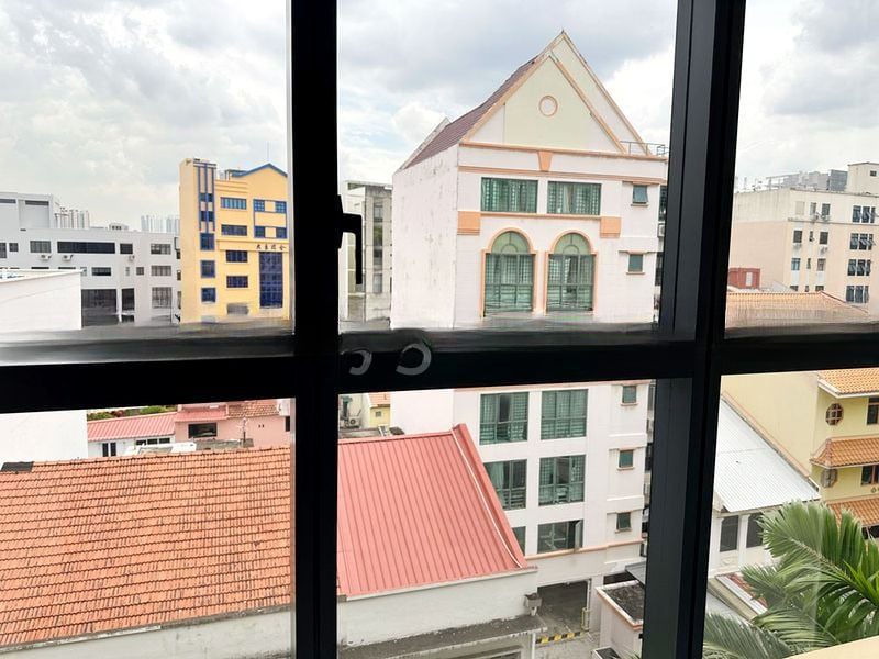 ZYANYA 10