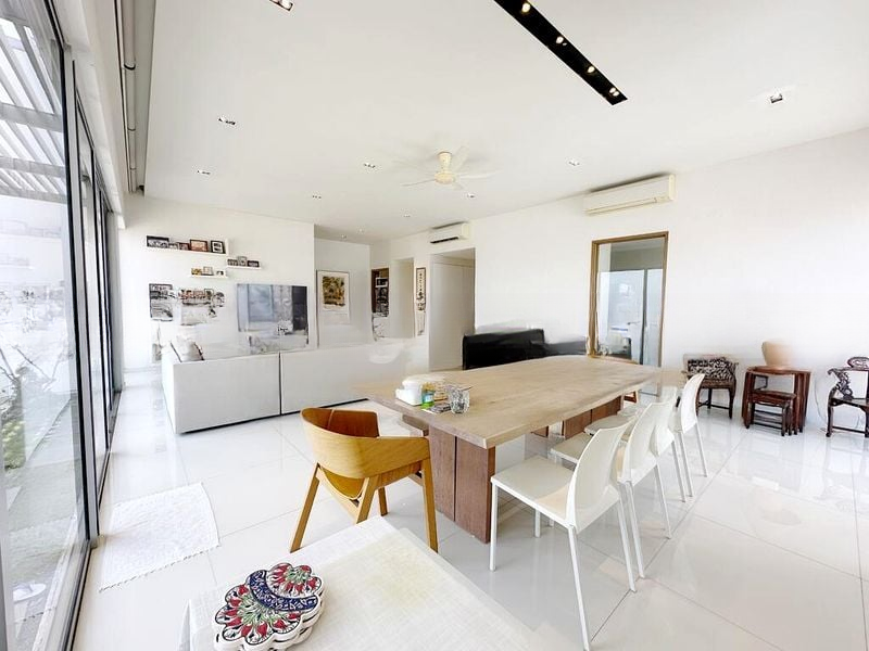THE WHARF RESIDENCE 2