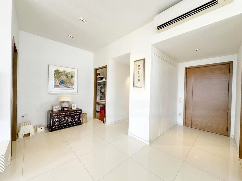 THE WHARF RESIDENCE 5
