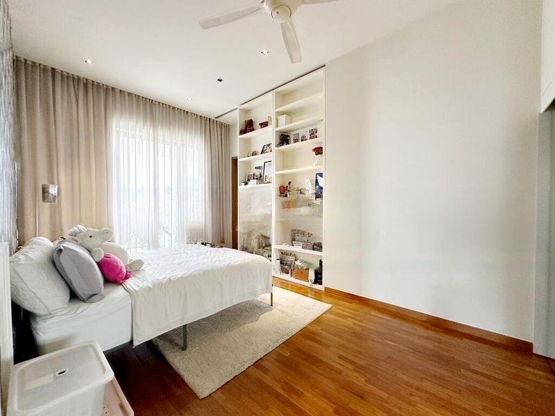 THE WHARF RESIDENCE 13