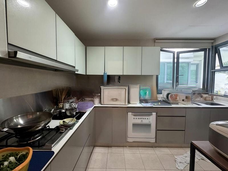 THE SIXTH AVENUE RESIDENCES 2