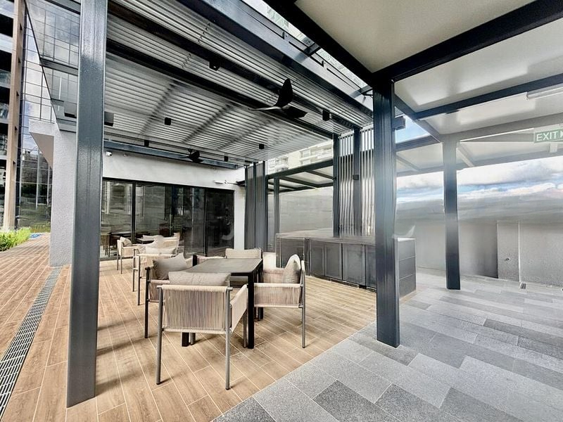 PULLMAN RESIDENCES NEWTON 1