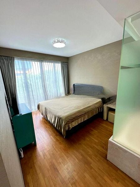 THE SHORE RESIDENCES 1