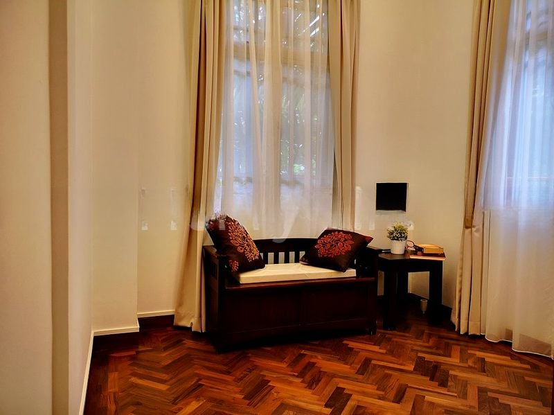 ORANGE REGENCY 11