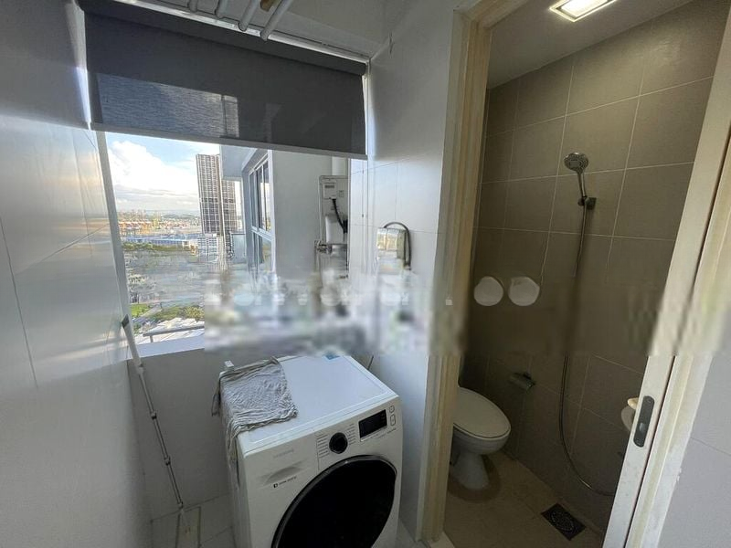 THE REGENCY AT TIONG BAHRU 11