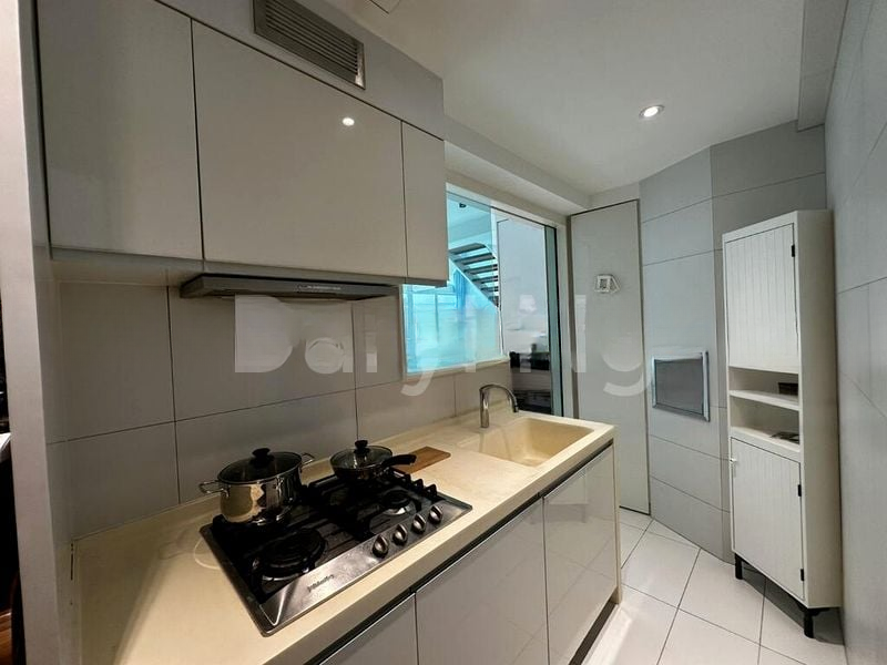 SUITES AT ORCHARD 10