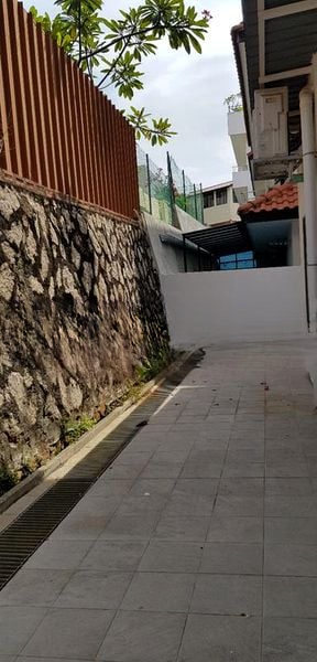 LUCKY HILL 5