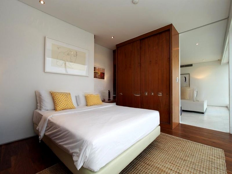 HIGH STREET CENTRE 3