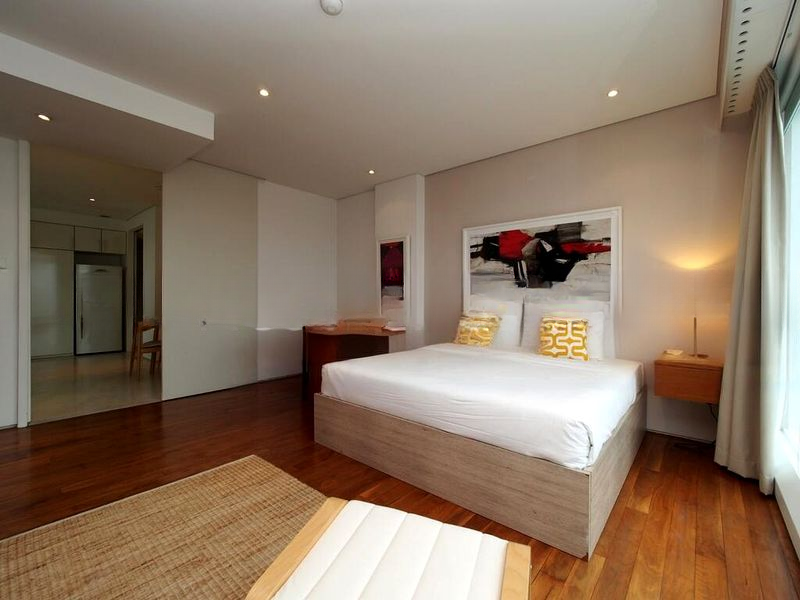 HIGH STREET CENTRE 4