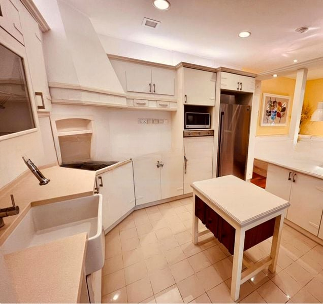 HIGH STREET CENTRE 3