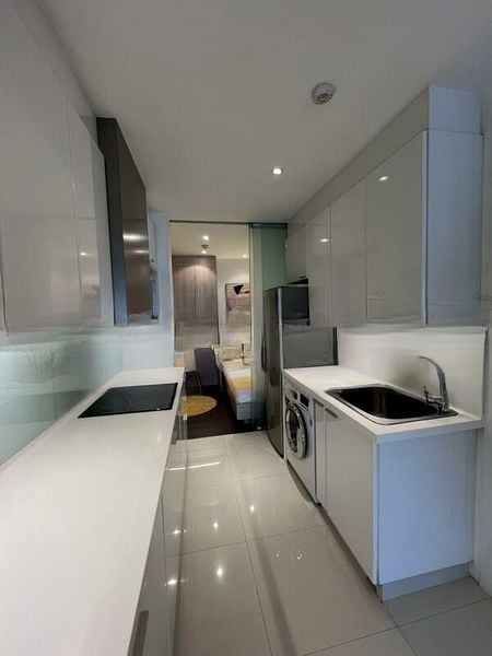 HIGH STREET CENTRE 5