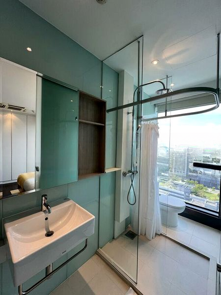 HIGH STREET CENTRE 2