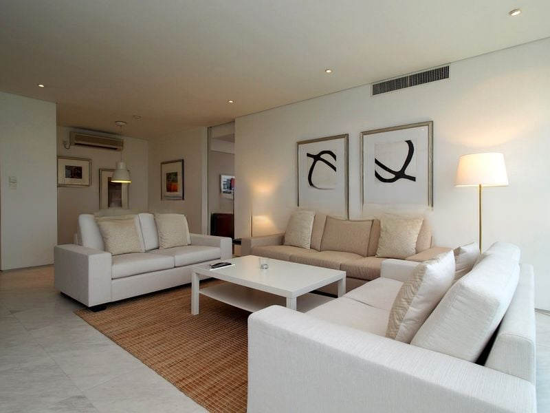 HIGH STREET CENTRE 5