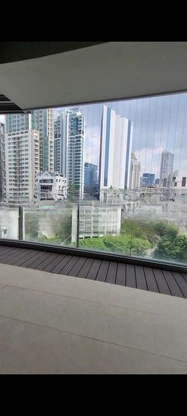 THE LINCOLN RESIDENCES 5