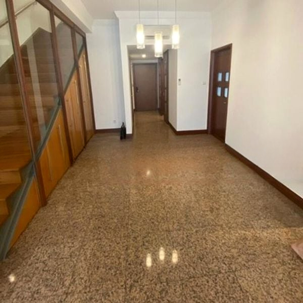 RIVER PLACE 12