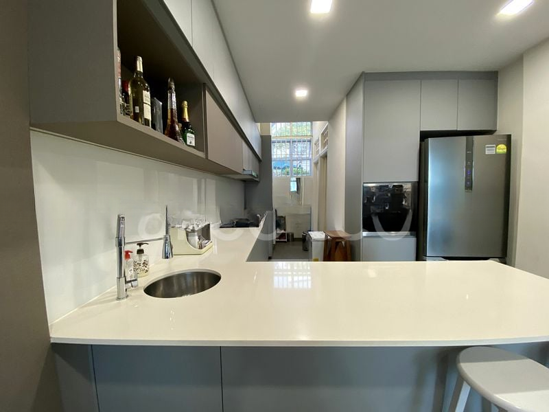 KEW GREEN 10