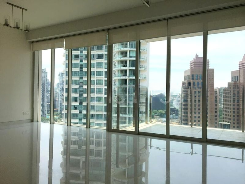 THE COSMOPOLITAN 7