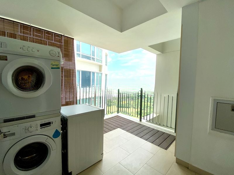 CLOVER BY THE PARK 8