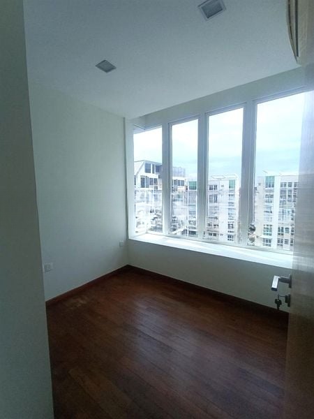 IMPERIAL HEIGHTS 7