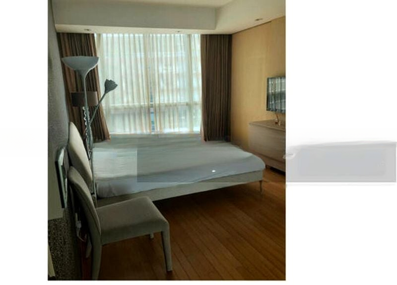 THE LIGHT @ CAIRNHILL 6