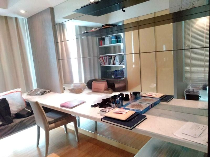 THE LIGHT @ CAIRNHILL 5