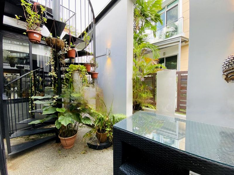SELETAR HILLS ESTATE 5
