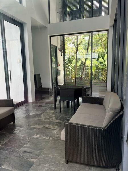 HOLLAND RESIDENCES 4