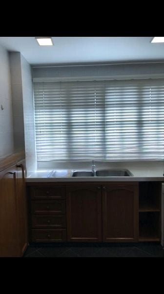 GOLD COAST CONDOMINIUM 1