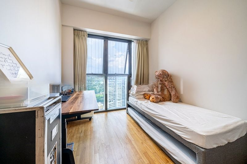 COMMONWEALTH TOWERS 11