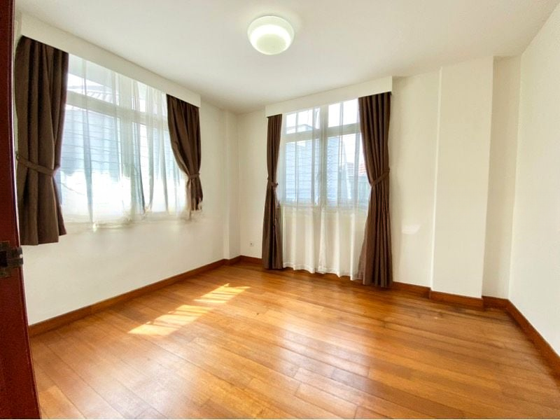 JERVOIS MEADOWS 9