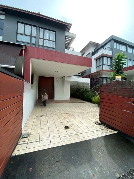 BUKIT VILLAS 13
