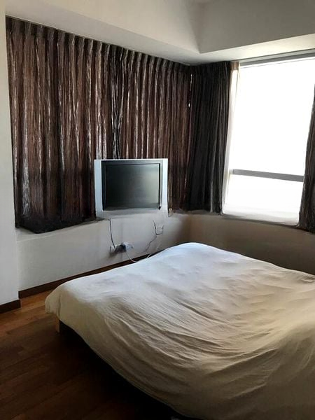 REGENCY SUITES 2
