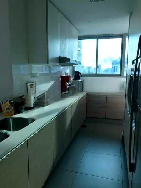 REGENCY SUITES 4