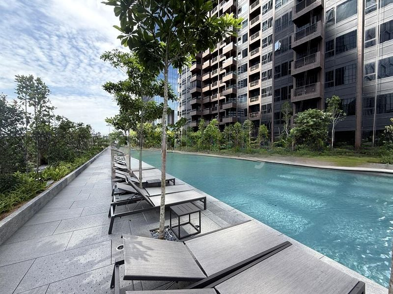 MIDTOWN MODERN 9