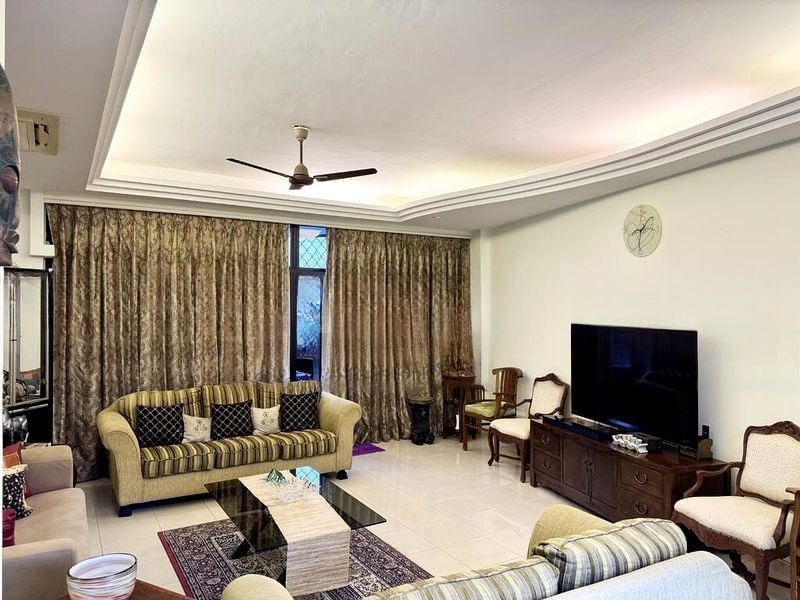 MANDARIN GARDENS 7