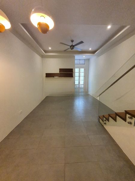 283 STUDIO 5