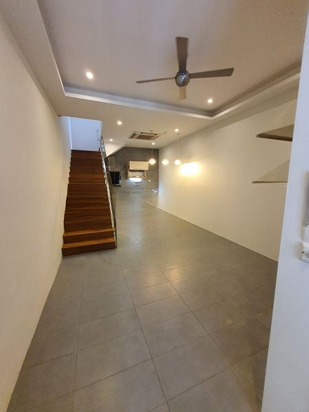 283 STUDIO 2
