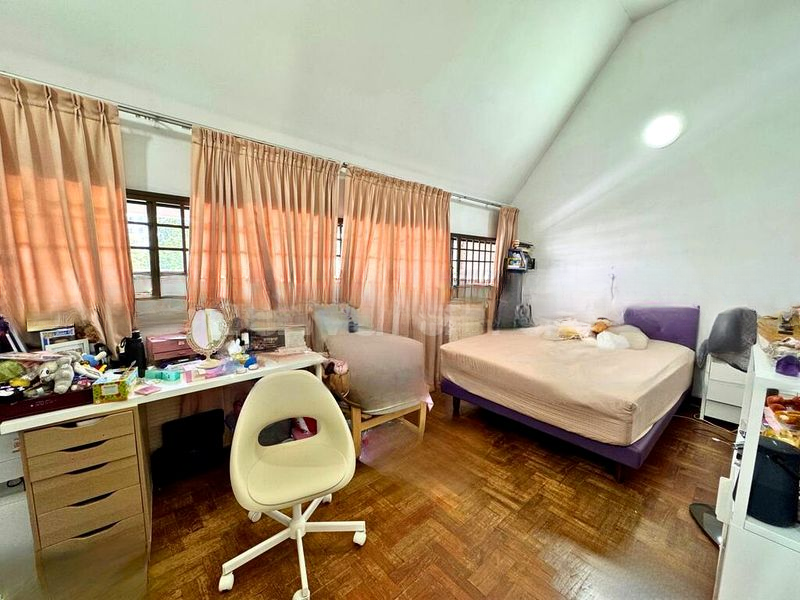 LAKEPOINT CONDOMINIUM 4