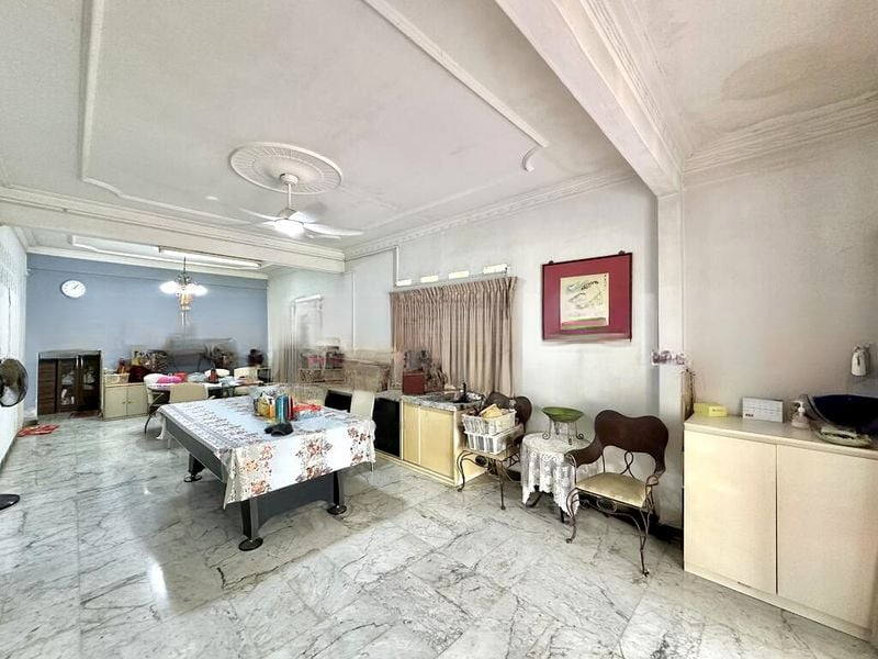 THE WATERGARDENS AT CANBERRA 8