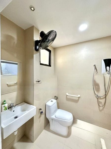 THE WATERGARDENS AT CANBERRA 9