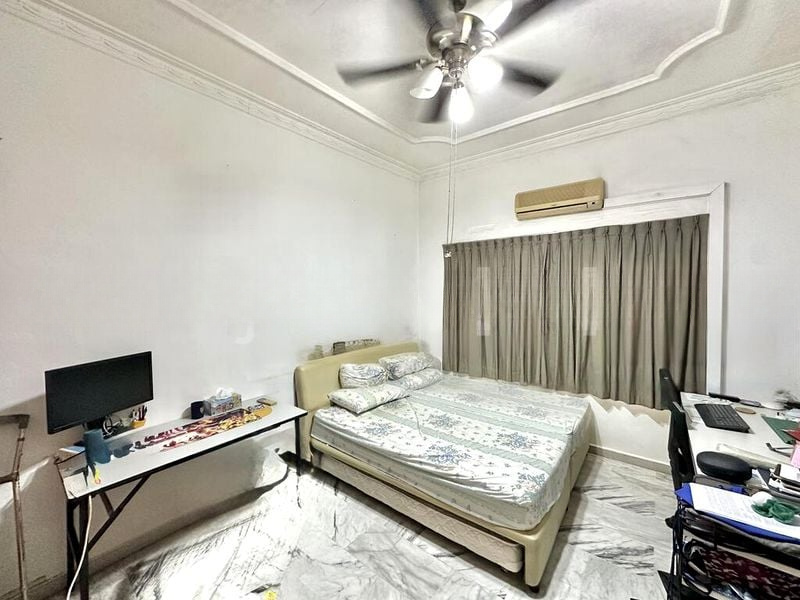 THE WATERGARDENS AT CANBERRA 10